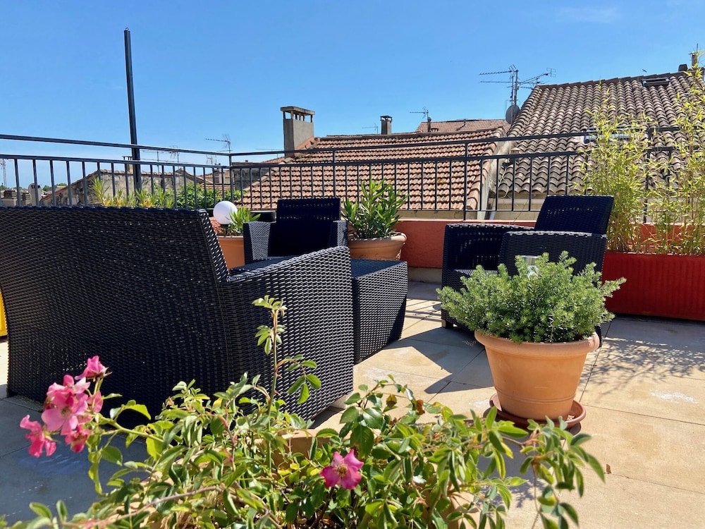 Hotel Porte de Camargue in Arles, France