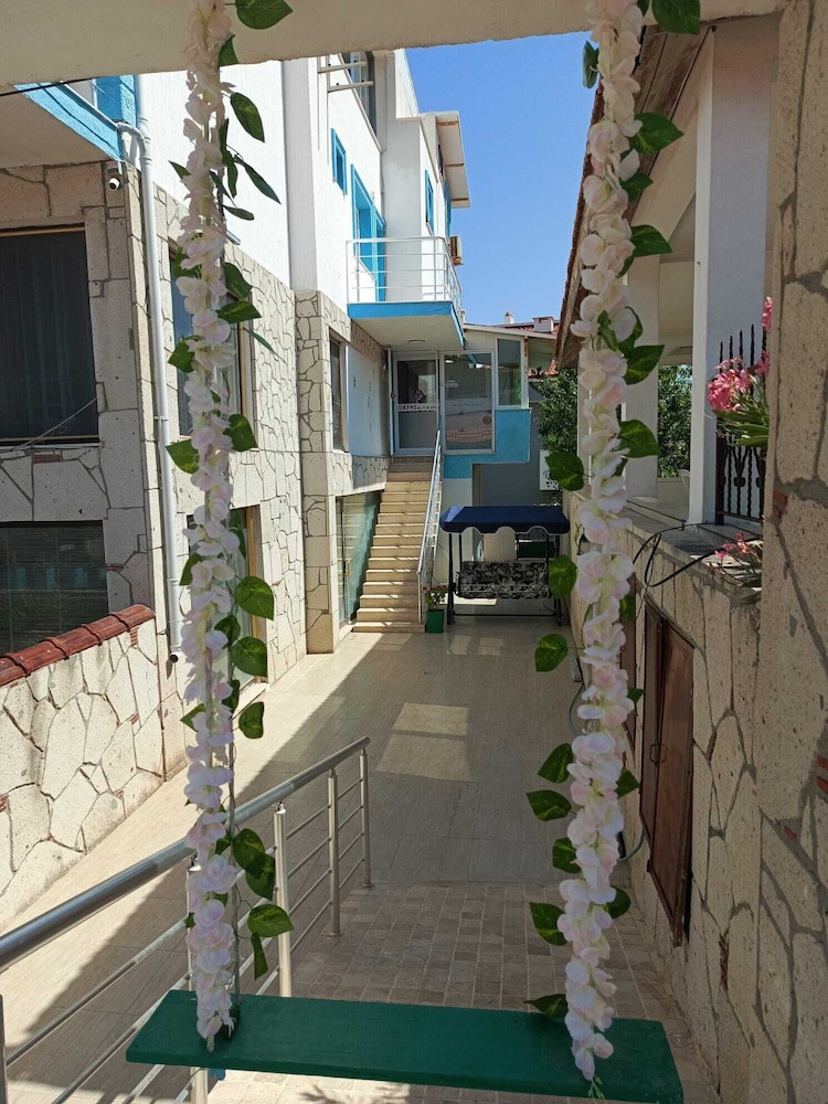 Dafne Pansiyon in Karaburun, Turkey