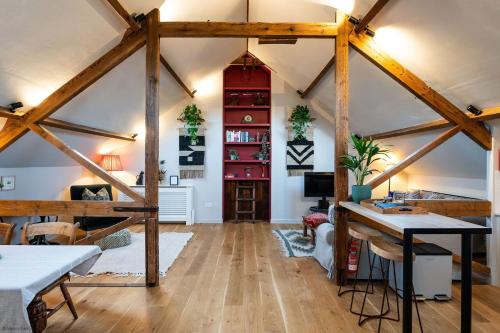 The Garret — 4-Star Luxury Hotel in Salisbury, United Kingdom