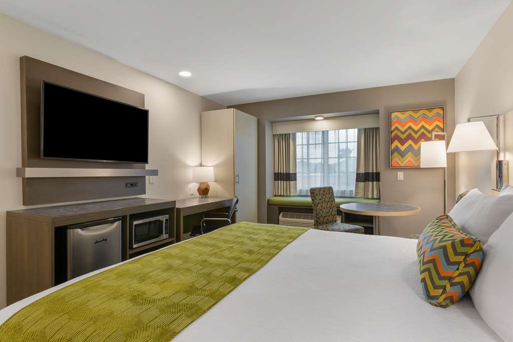 Best Western Plus Yuma Foothills Inn & Suites - photo 29