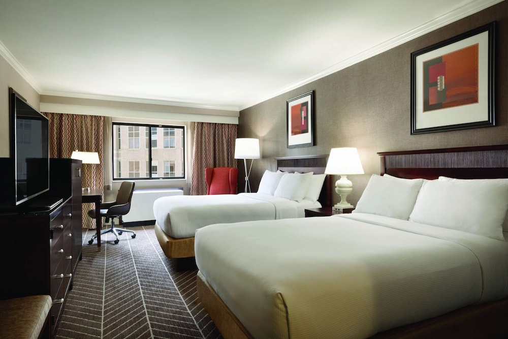 Hilton Arlington - photo 11