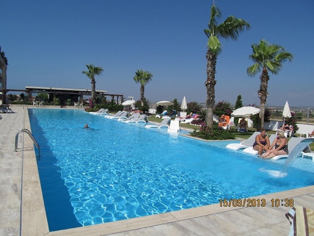 Luxury 2 bed Private Home Close to the Beach on a Secure Community — 4-Star Luxury Hotel in Manavgat, Turkey