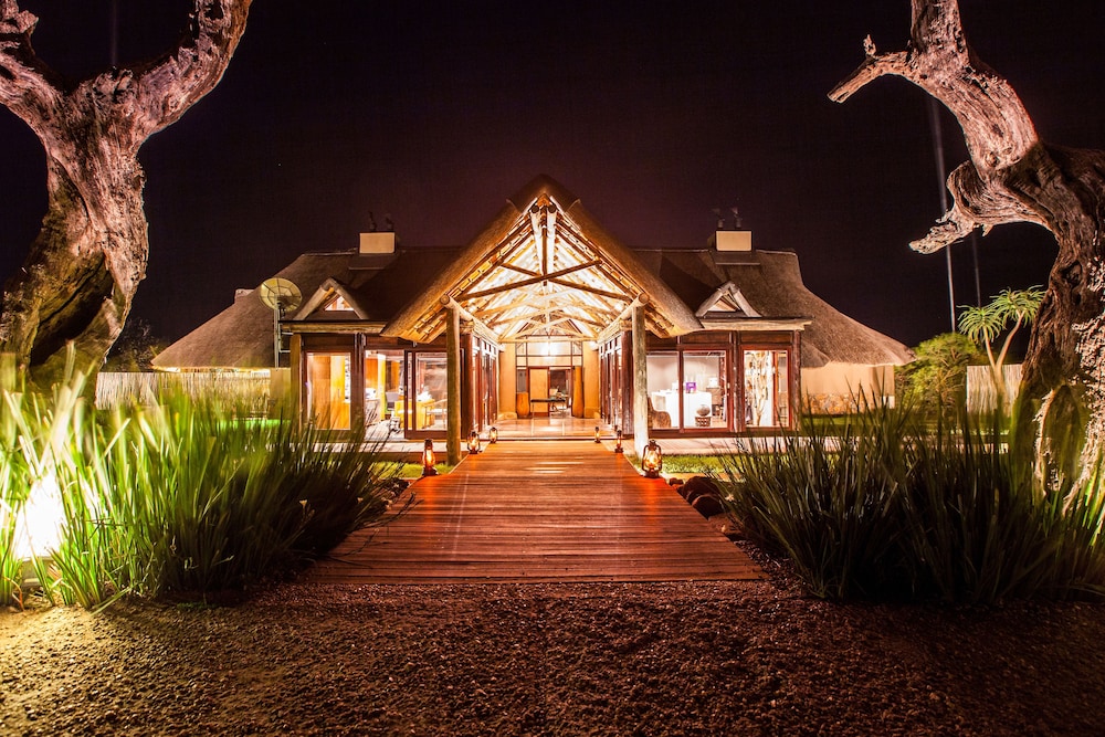Nambiti Hills Private Game Lodge