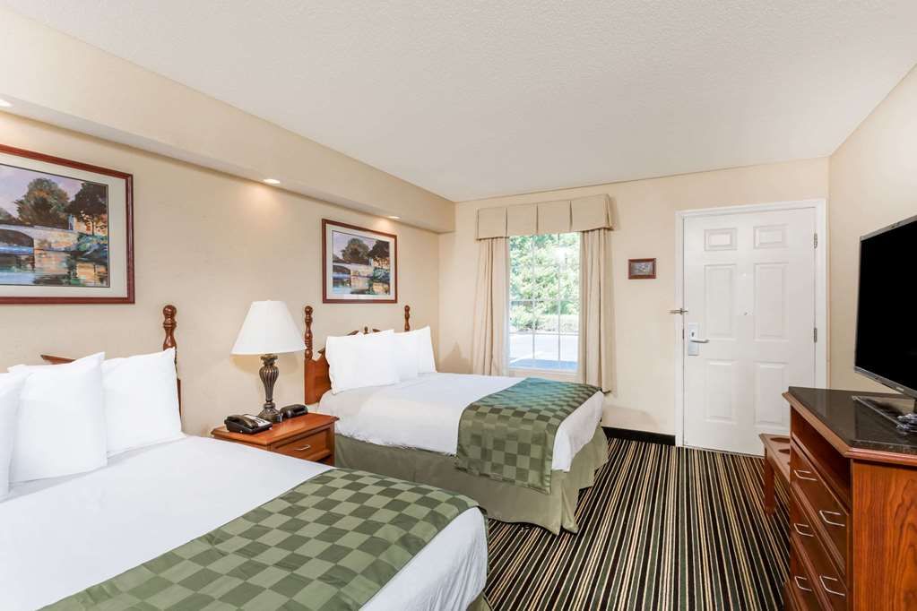 Super 8 by Wyndham Orangeburg North - photo 12
