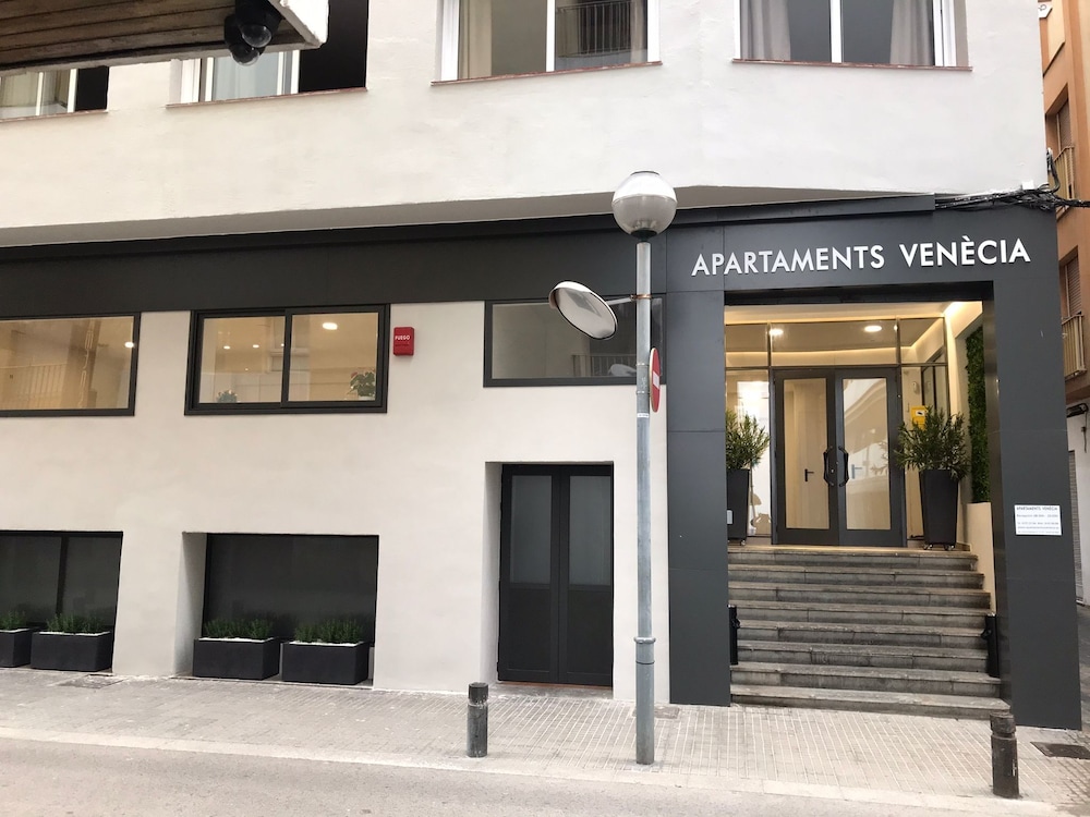 Apartamentos Venecia — 4-Star Luxury Hotel in Lloret De Mar, Spain