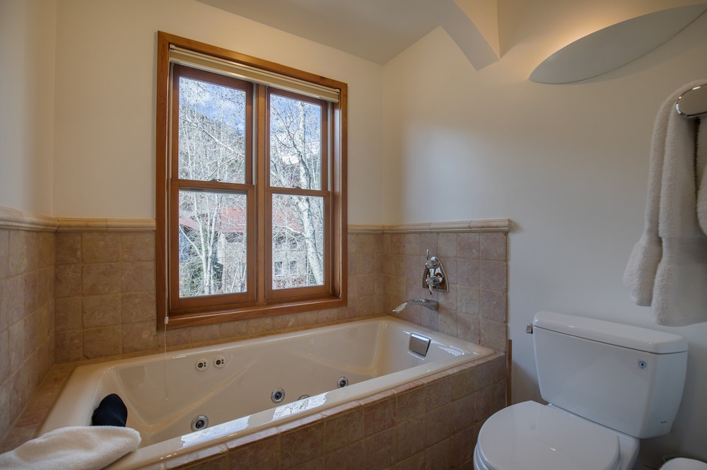 Element 52 Auberge Collection - photo 312