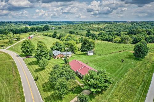 Charming Williamstown Retreat w Private Yard — hotel in Williamstown