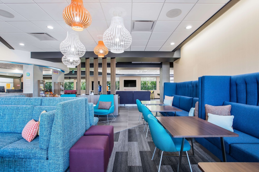 Tru by Hilton Saint Joseph - photo 4