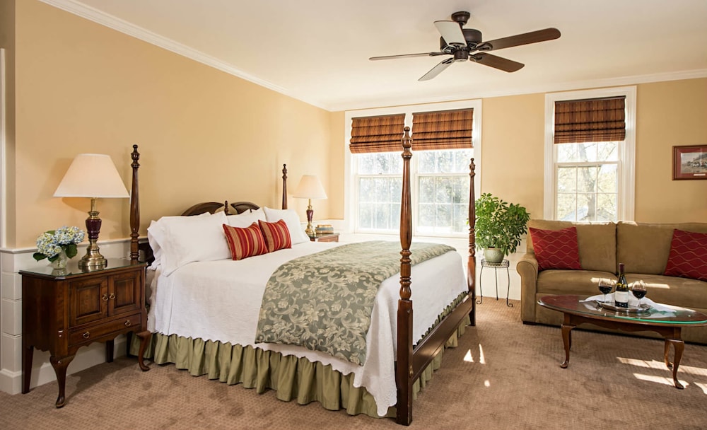 Swift House Inn - photo 24