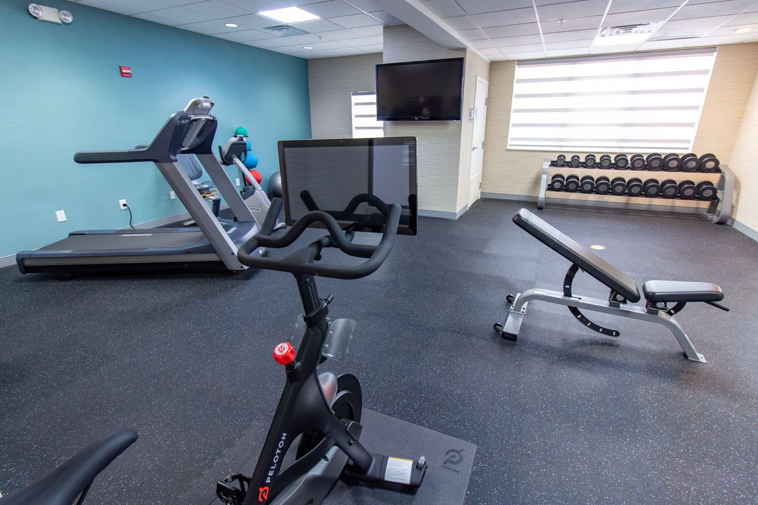 Hampton Inn & Suites Denton - photo 33