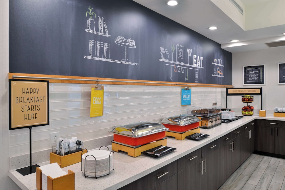 Hampton Inn Kansas City Northeast - photo 65