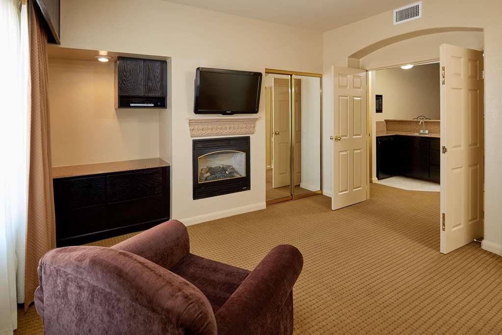 Radisson Hotel El Paso Airport - photo 8
