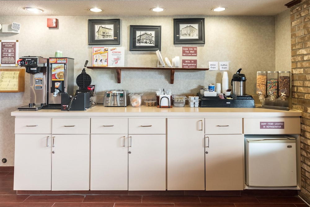 Quality Express Inn & Suites - photo 18