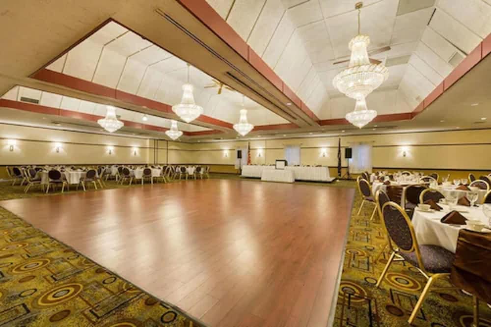 Inn at Lebanon - photo 30