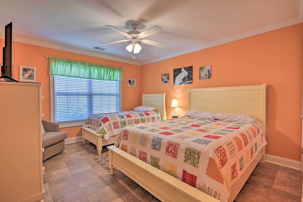Game Room: Surfside Beach Resort Hideaway - photo 3