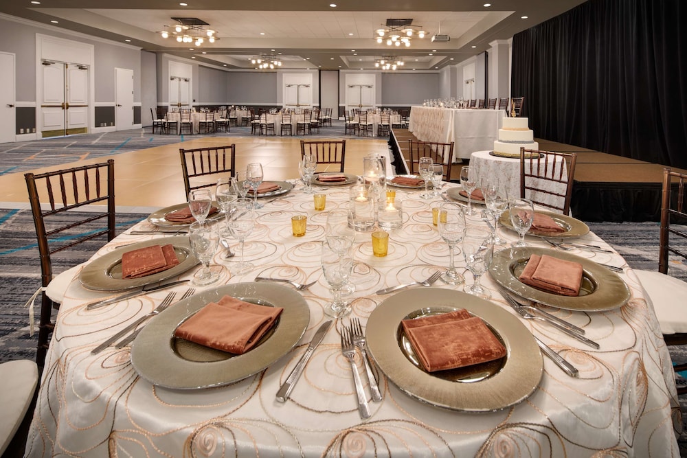 Embassy Suites by Hilton San Rafael at Marin Center - photo 52