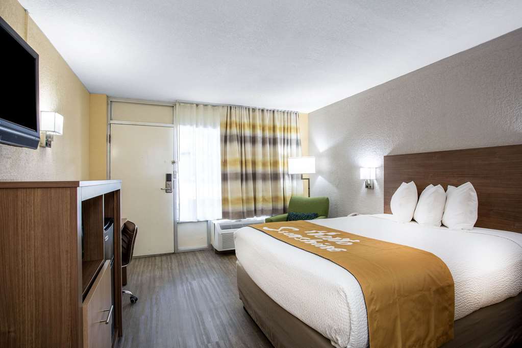 Days Inn by Wyndham Apopka Orlando - photo 15