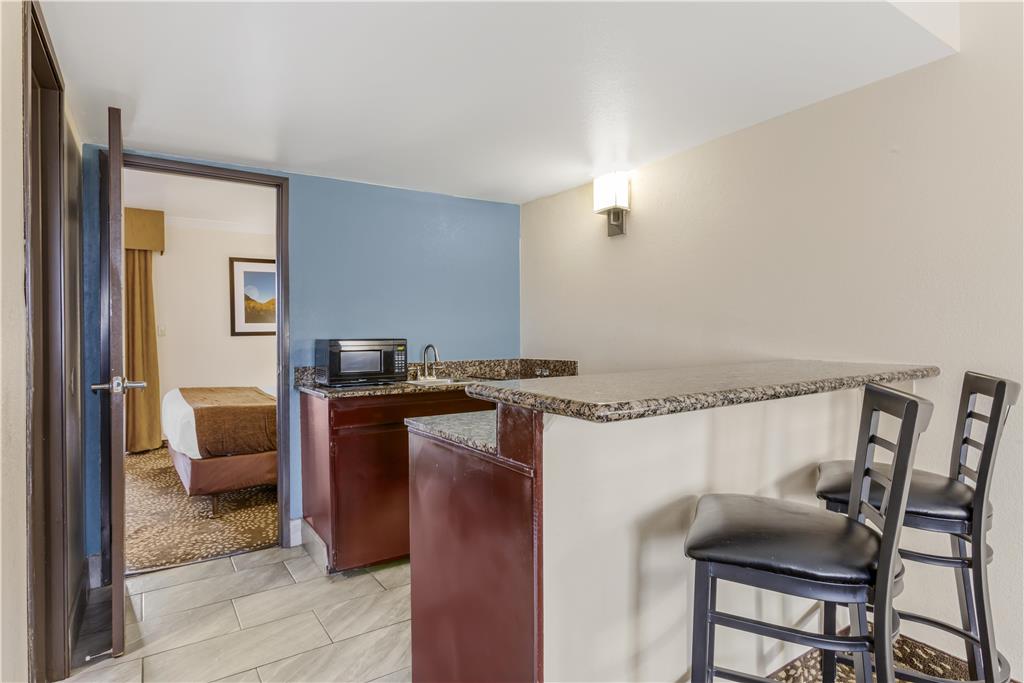 Best Western InnSuites Tucson Foothills Hotel & Suites - photo 60
