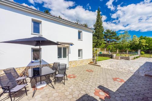 Kuca za odmor Tena - last minute hotel in Unknown City