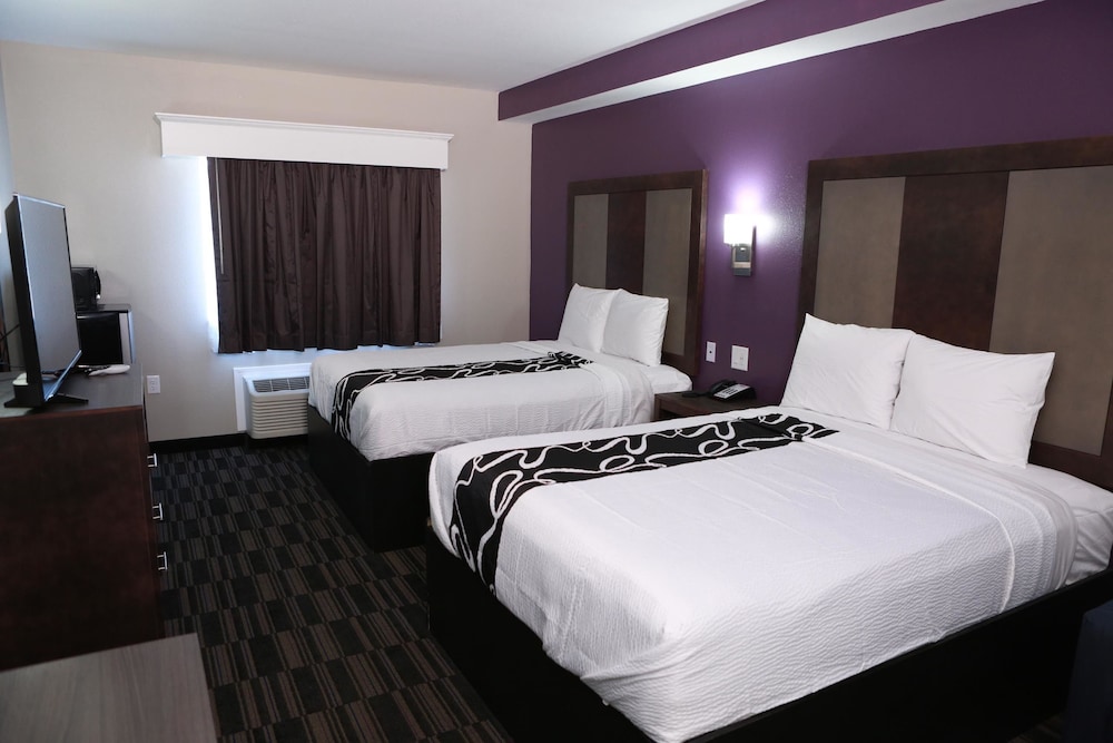 Home Inn and Suites - photo 19