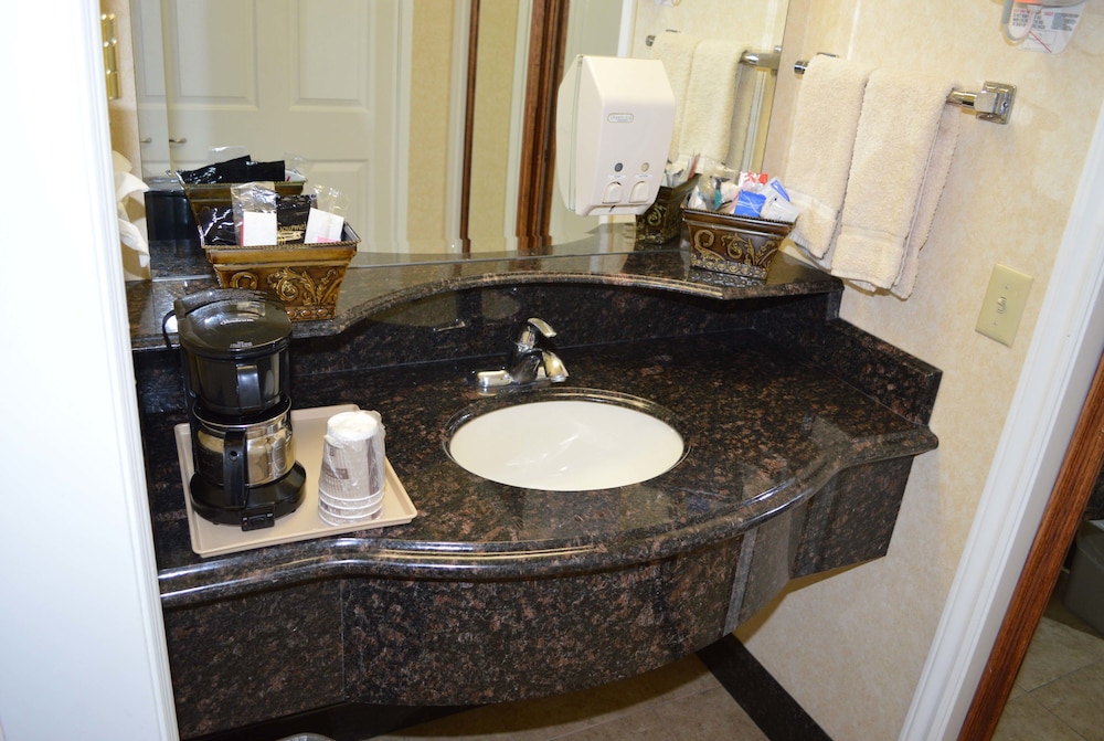 Dynasty Suites Redlands - photo 23