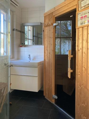 Ferienhaus Klatschmohn Mit Sauna & Garten in Glowe, Germany