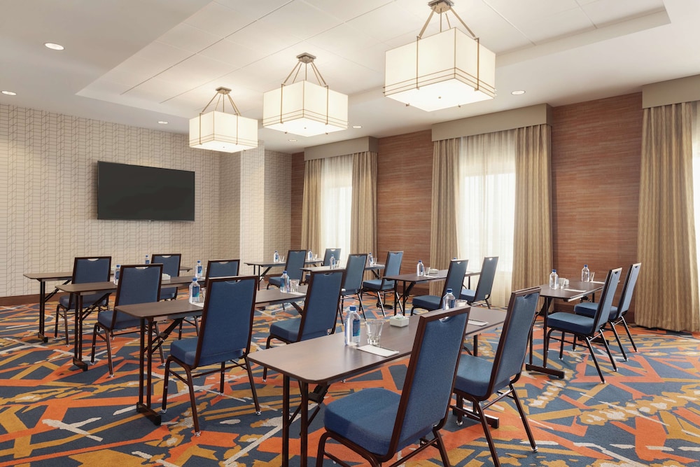 Embassy Suites Hilton South Jordan Salt Lake City - photo 37