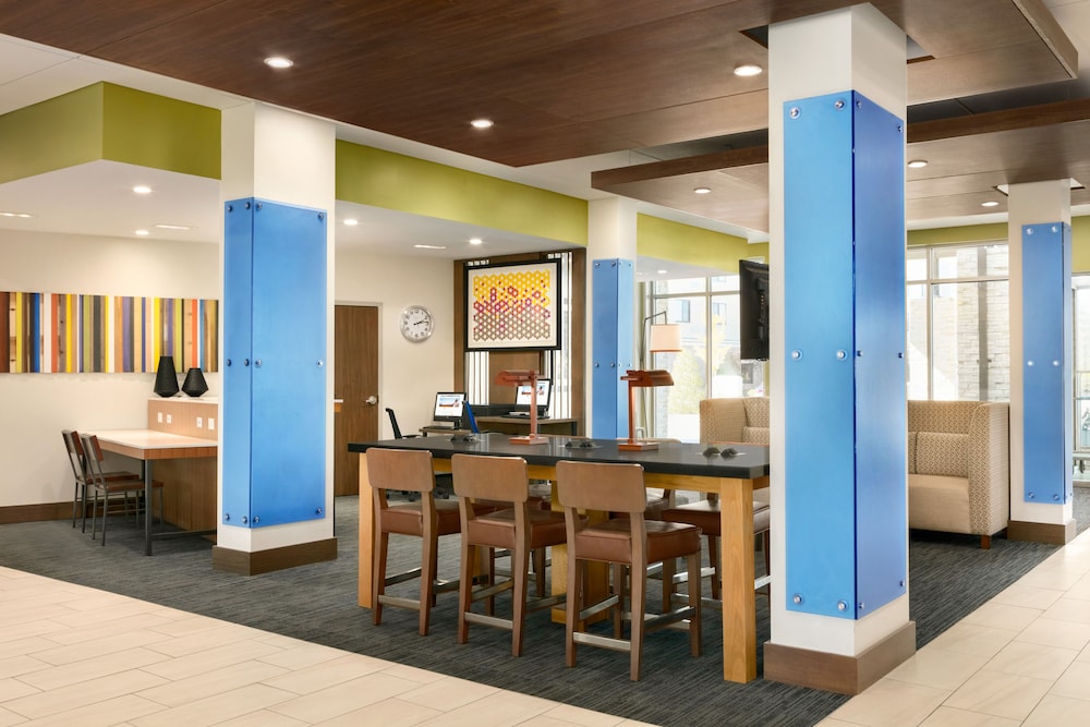 Holiday Inn Express & Suites Salisbury by IHG - photo 7