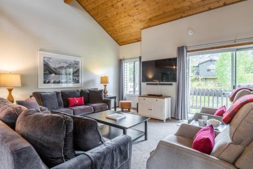 Snowcreek IV 549 in Mammoth Lakes, United States