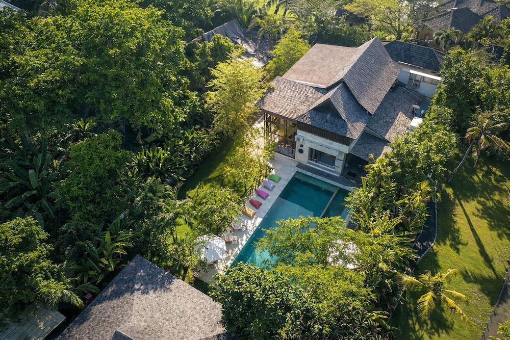 Casa ola Villa — 4-Star Luxury Hotel in Canggu, Indonesia