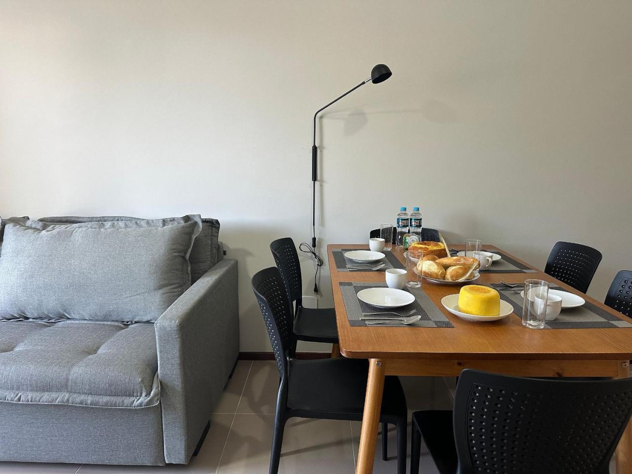 Ap a alguns passos da praia do Bosque ROGR208 — 4-Star Luxury Hotel in Rio Das Ostras, Brasil