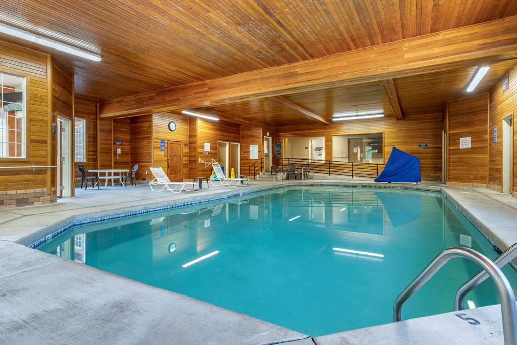 Comfort Suites Salem - photo 31