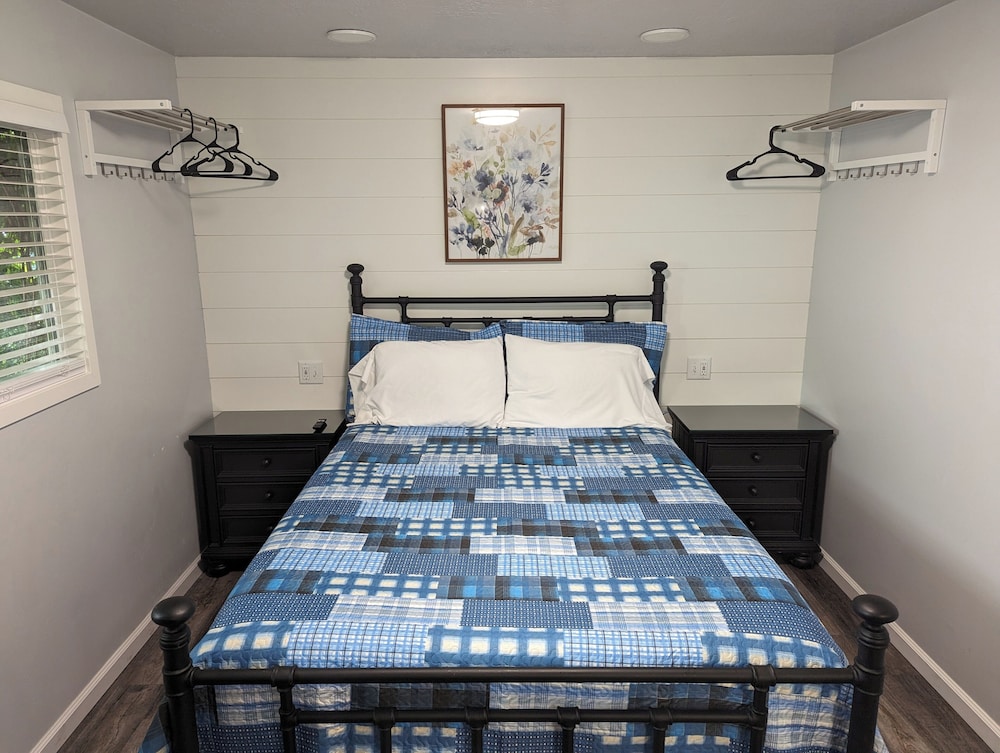 Majestic Rockies Motel - photo 11
