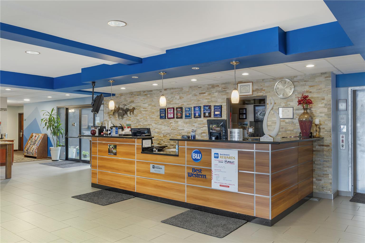 Best Western Sky Valley Inn - photo 41