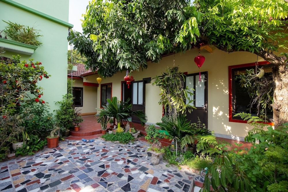 Tam Coc Lotus Flower Homestay — 4-Star Luxury Hotel in Ninh Binh, Vietnam
