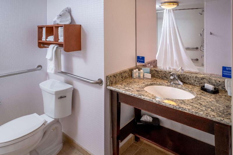 Hampton Inn Charleston Downtown - photo 43
