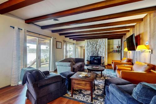 The Maw House — 4-Star Luxury Hotel in Shelton, United States