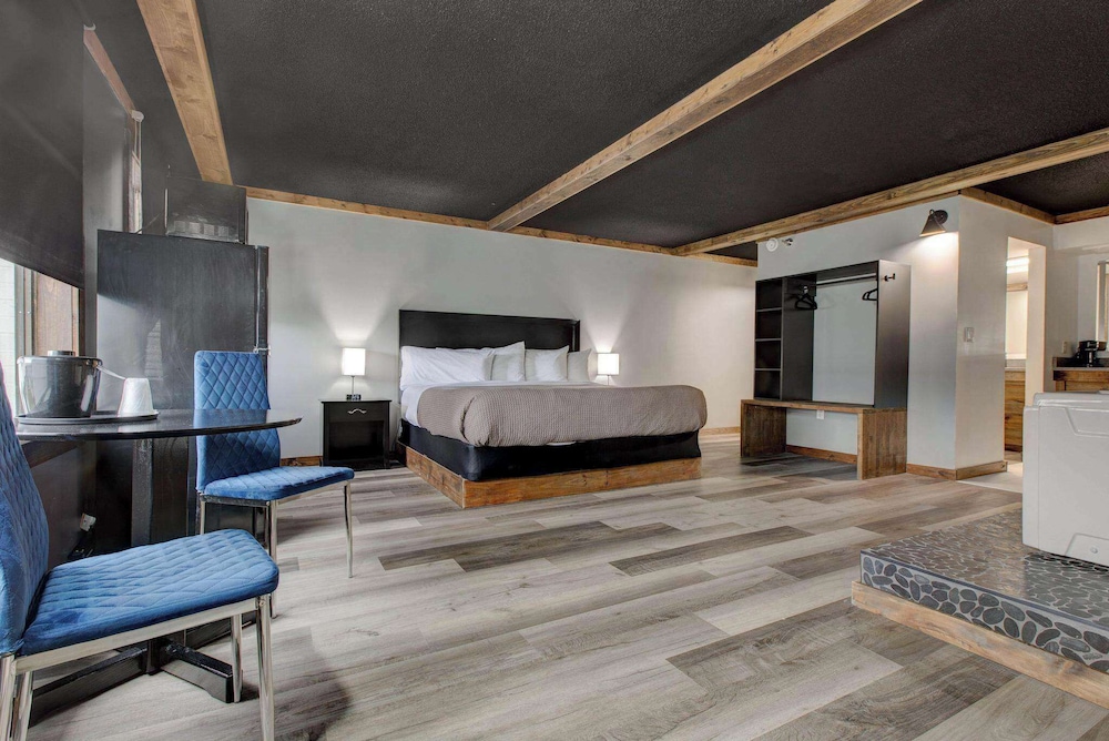 Hotel LEX Trademark Collection by Wyndham - photo 23