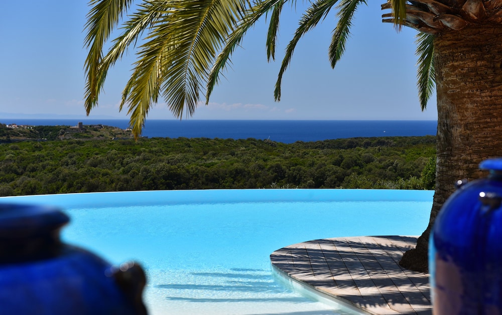 Résidence Terra Marina — 4-Star Luxury Hotel in Bonifacio, France