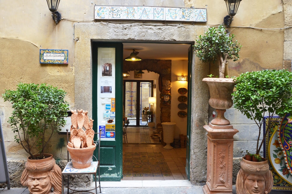 I Colori della Sicilia — hotel in Caltagirone