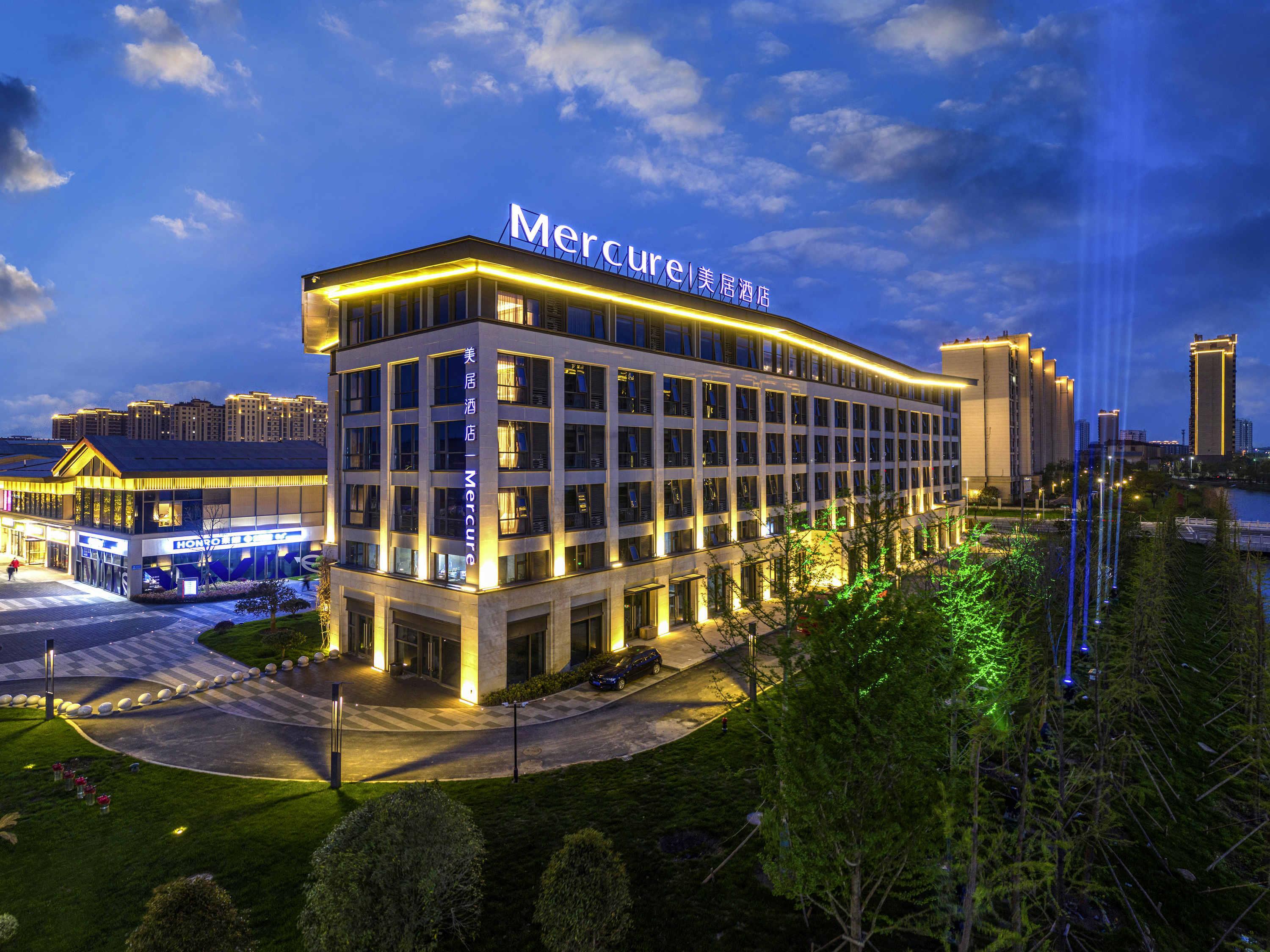 Mercure Jingjiang Downtown in Jingjiang, People's Republic of China