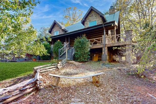 Lake Lure Living in Lake Lure, United States