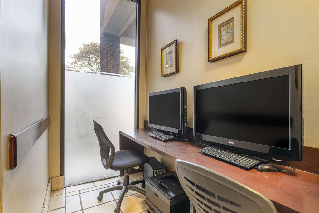 Comfort Inn University Center - photo 41