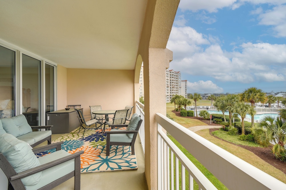 Barefoot Resort Condo about 2 Mi to Beach Access - photo 11