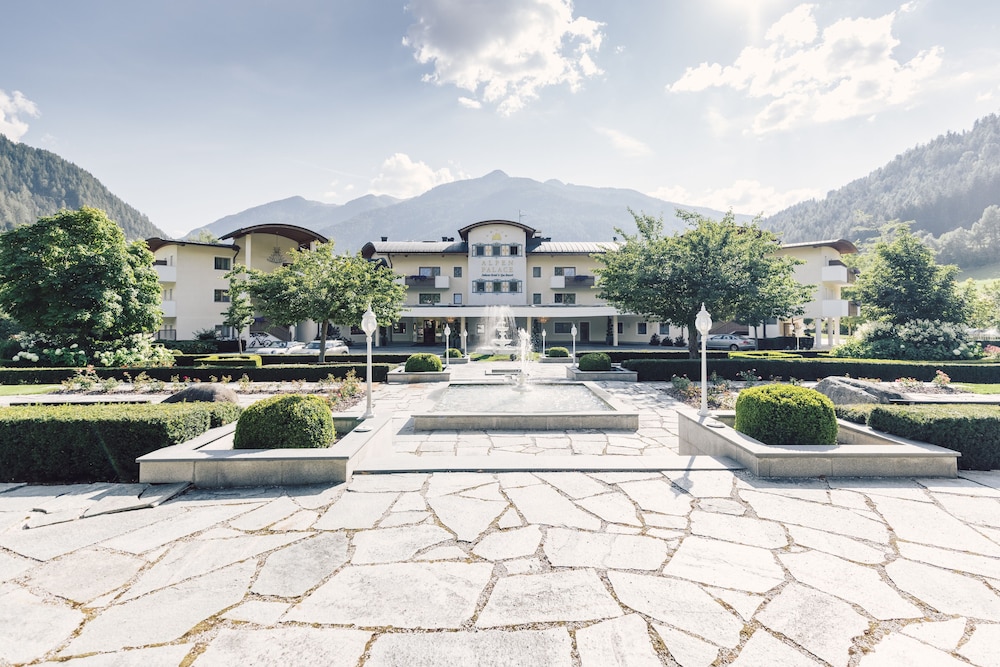 Alpenpalace Luxury Hideaway & Spa Retreat in San Giovanni, Italy