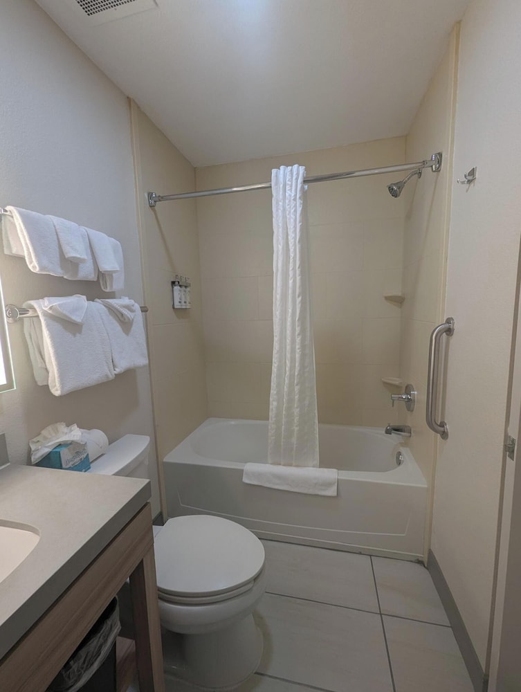 Candlewood Suites Loveland by IHG - photo 46