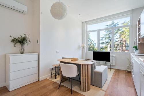 Encantador Estudio Chamartin - last minute hotel in Madrid