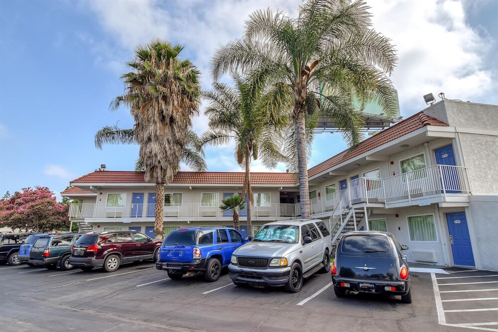 Motel 6 Los Angeles Norwalk - photo 23