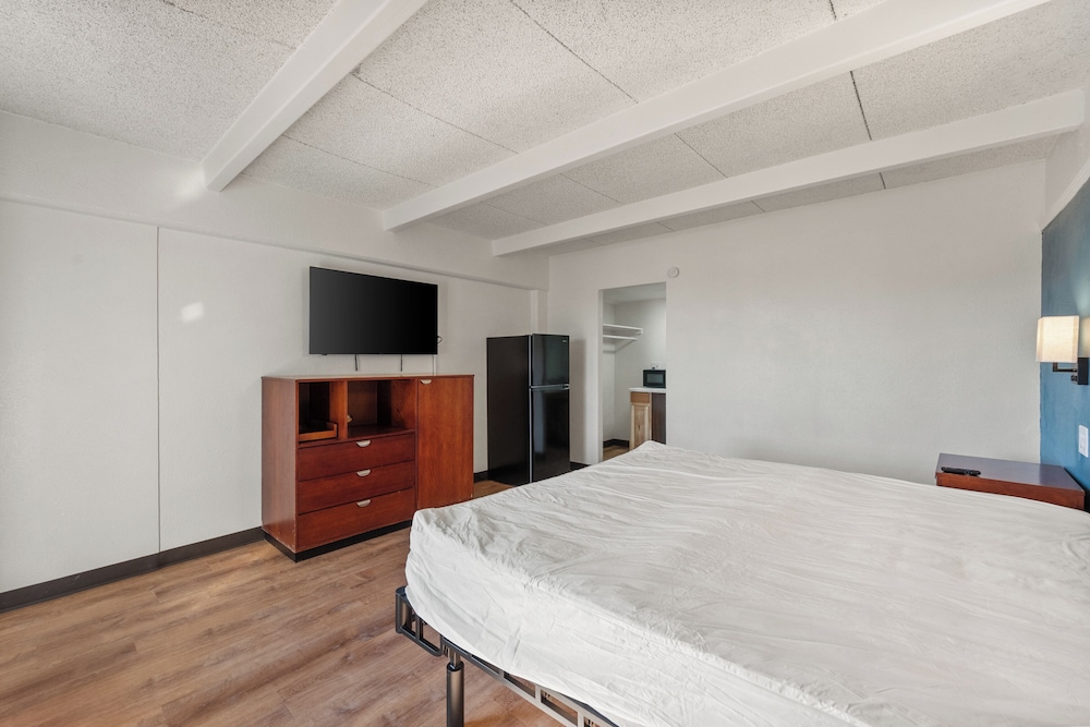 Southern Springs Extended Stay - photo 13