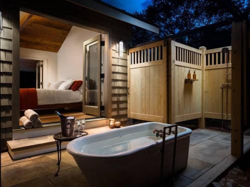 The Cottage at Perkins Hollow — 4-Star Luxury Hotel in Charlottesville, United States